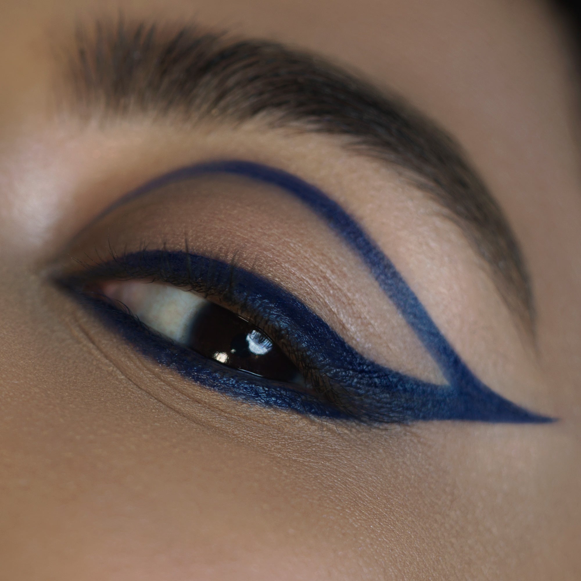 Dusk | The Black Orb Enigmatic Kohl Eyeliner - Rituel de Fille