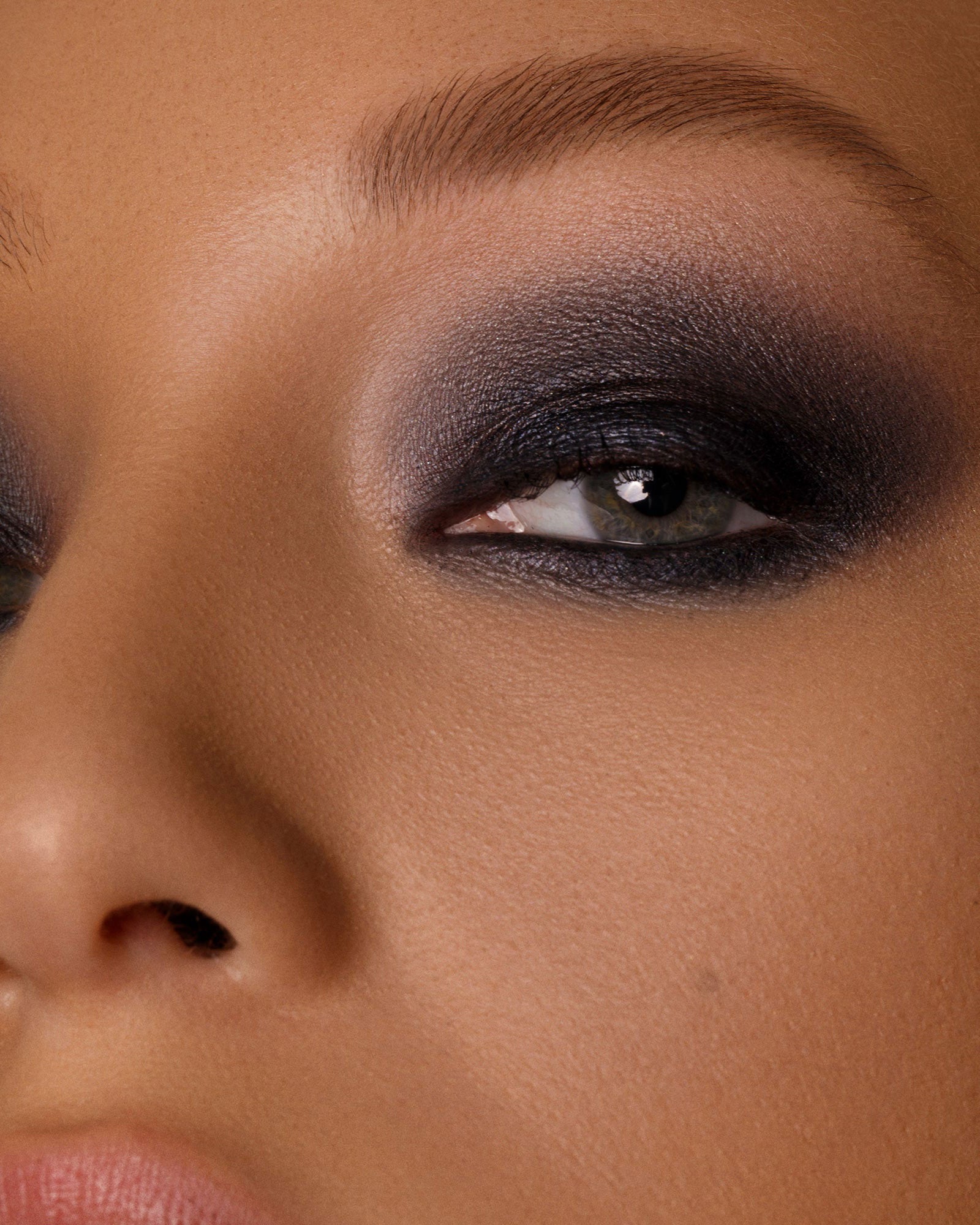 Ash and Ember Eye Soot: Obsidian - Rituel de Fille