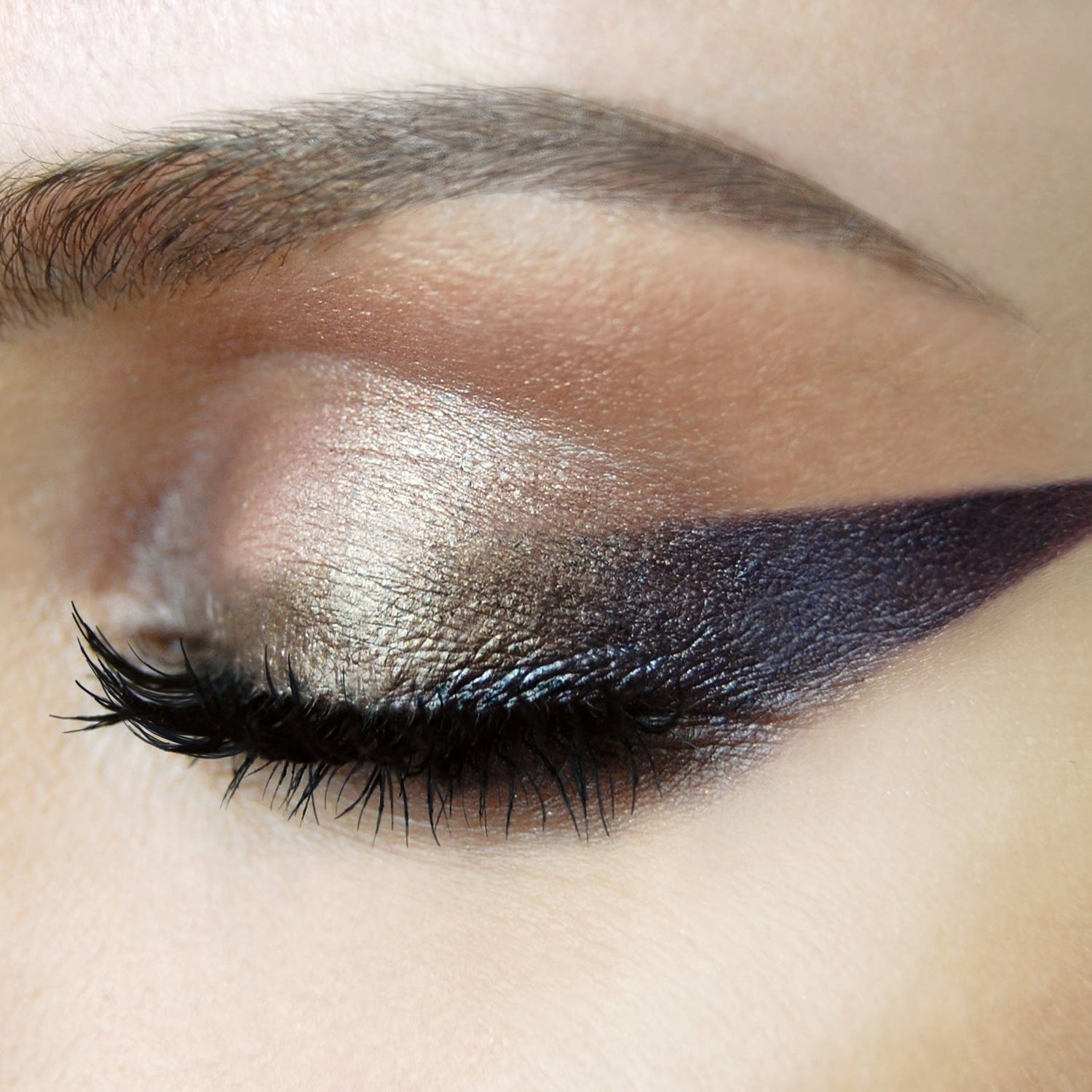 Serpent de Mer  | Ash and Ember Eye Soot - Rituel de Fille